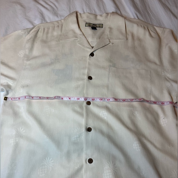 Tommy Bahama Silk Short Sleeve Button Down Pop Had Dough Men’s Size Medium - Picture 9 of 10